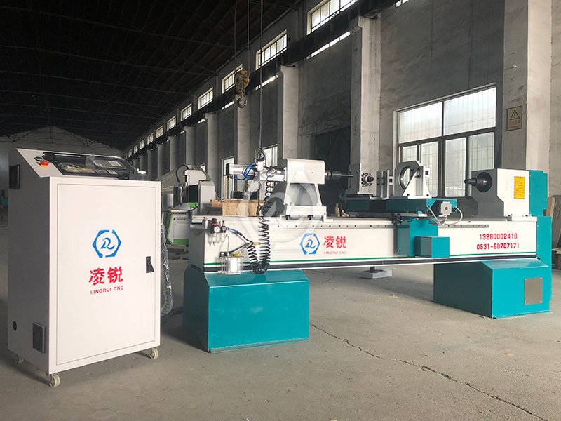 LR-1530單軸數控木工車床
