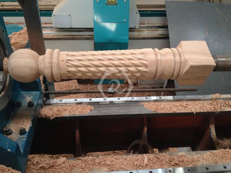 多功能單軸數(shù)控木工車床加工圖