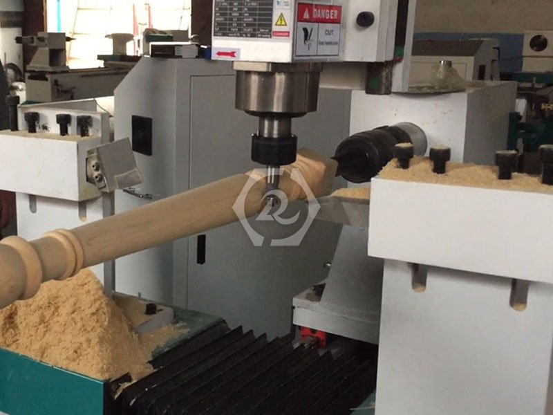 多功能單軸數(shù)控木工車床加工圖